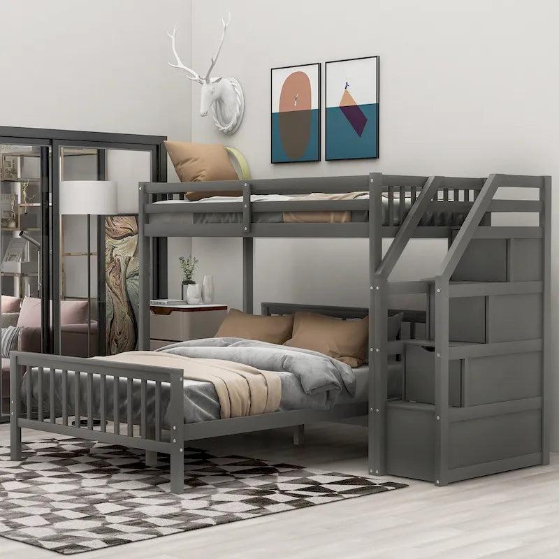 Letto a soppalco in legno per due persone con scale, sponde alte e scaletta