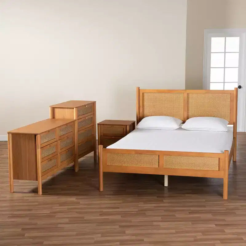 Ensemble de chambre à coucher 4 pièces Japandi Baxton Studio Jenn en bois brun doré avec rotin à finition vieillie, taille Queen