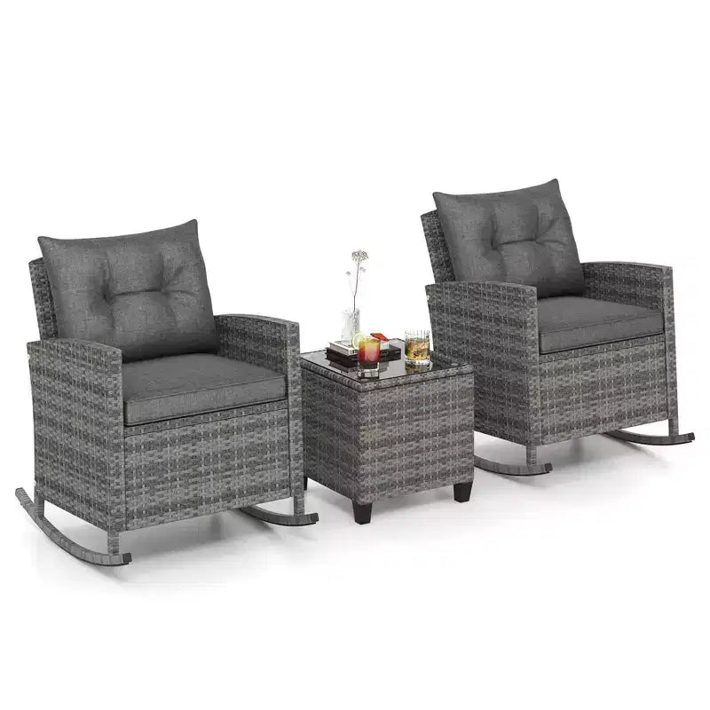 Costway Ensemble de 3 fauteuils à bascule en osier pour terrasse avec table en verre trempé et coussins moelleux Bleu marine/Gris