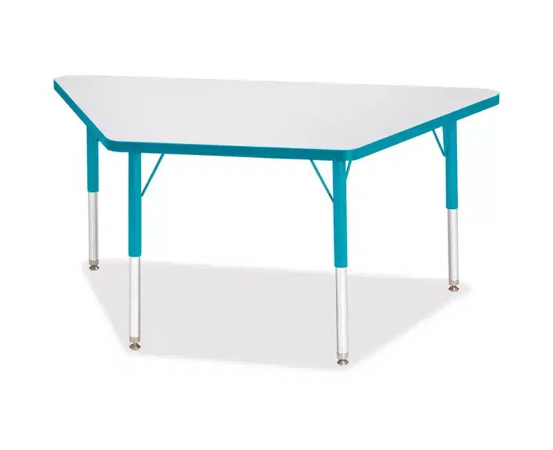 Tavolo per attività elementari a trapezio con bordo a prisma regolabile in altezza (24 x 48) in blu