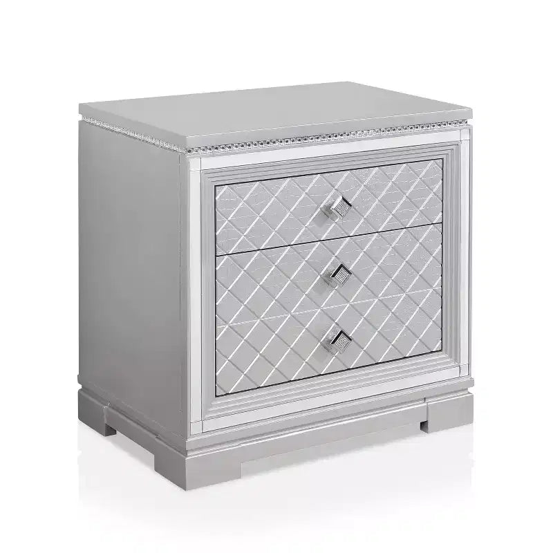Ensemble de lit 3 pièces Queen Tenaya avec 2 tables de chevet Argent/Gris - HOMES: Inside + Out