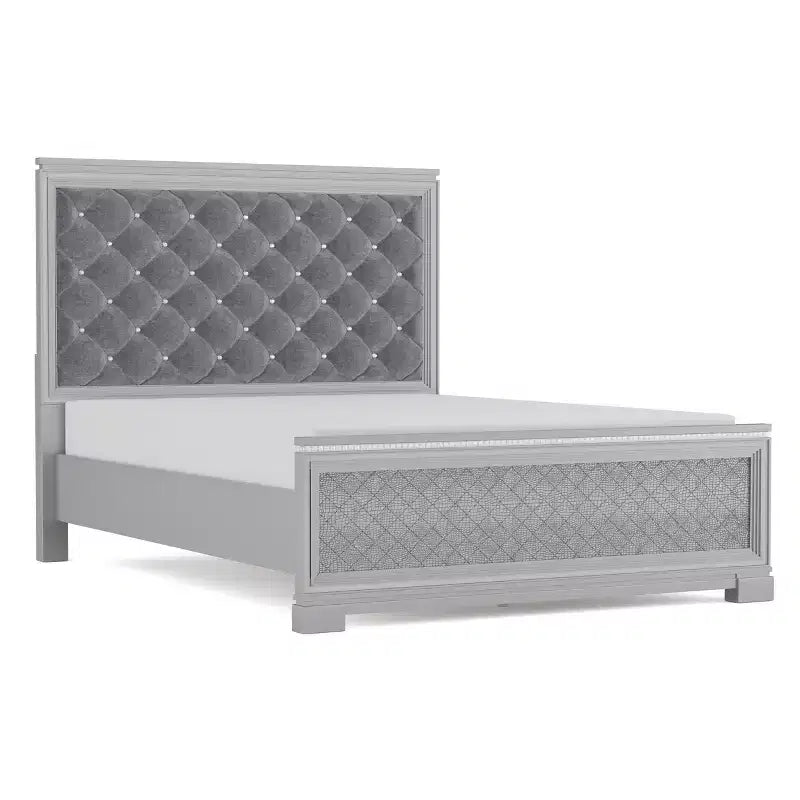 Ensemble de lit 3 pièces Queen Tenaya avec 2 tables de chevet Argent/Gris - HOMES: Inside + Out