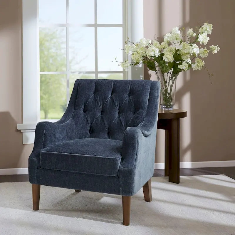 Poltrona moderna accent con bottoni capitonné