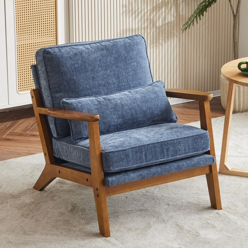 Poltrona d'accento rivestita in misto lino con gambe in legno e un cuscino, beige